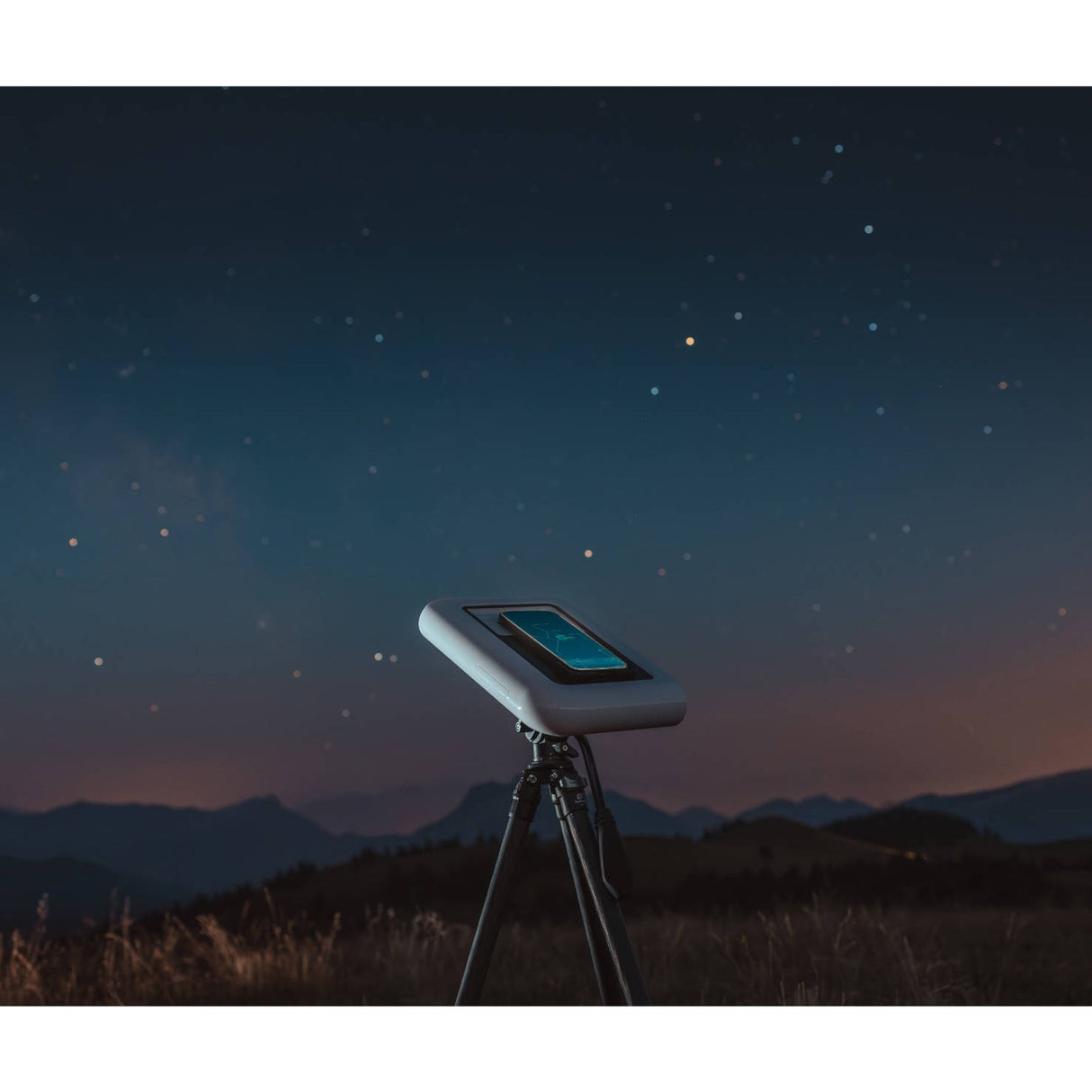 Vaonis Hestia Smartphone-Based Telescope with Full-Size Tripod and Solar Filter